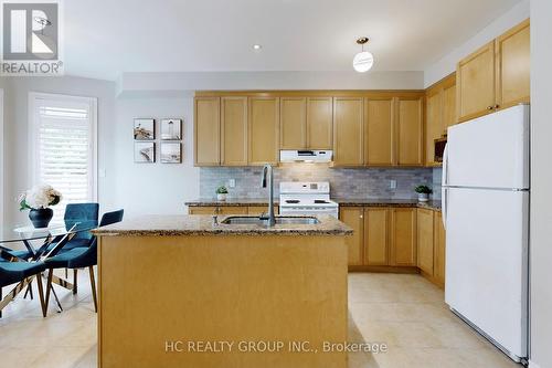 6 Degas Drive, Vaughan (Patterson), ON - Indoor Photo Showing Kitchen