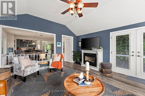 162 Riverbank Drive, Georgina (Pefferlaw), ON - Indoor Photo Showing Living Room With Fireplace