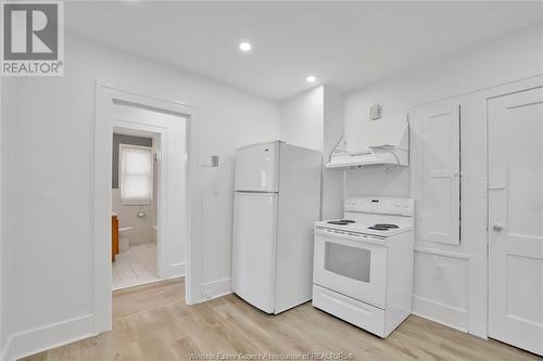 747-749 Niagara Street, Windsor, ON - Indoor Photo Showing Kitchen