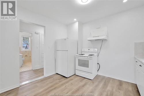 747-749 Niagara Street, Windsor, ON - Indoor Photo Showing Kitchen