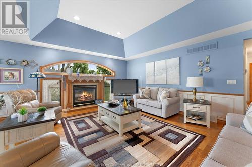 963 Front Road South, Amherstburg, ON - Indoor Photo Showing Living Room With Fireplace