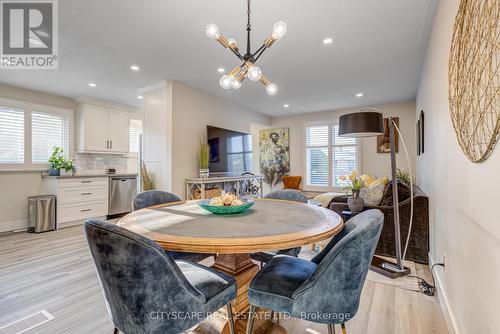 36 Telfer Court, Brant (Paris), ON - Indoor Photo Showing Dining Room