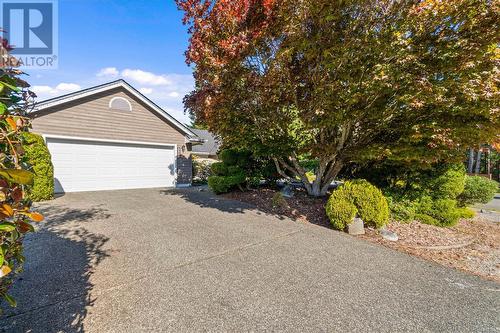 551 Hollywood Rd, Qualicum Beach, BC - Outdoor