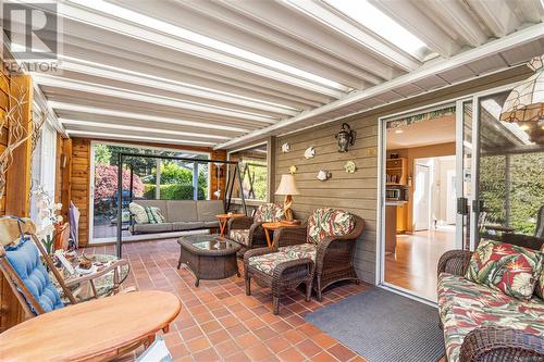 551 Hollywood Rd, Qualicum Beach, BC -  With Deck Patio Veranda With Exterior