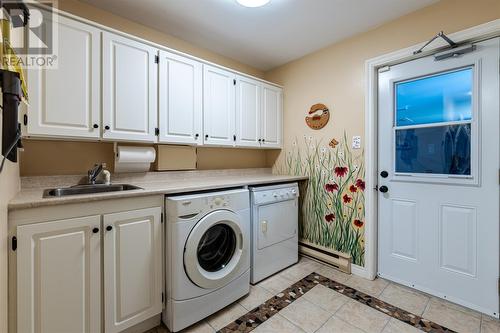 36 Corcorans Road, Paradise, NL - Indoor Photo Showing Laundry Room