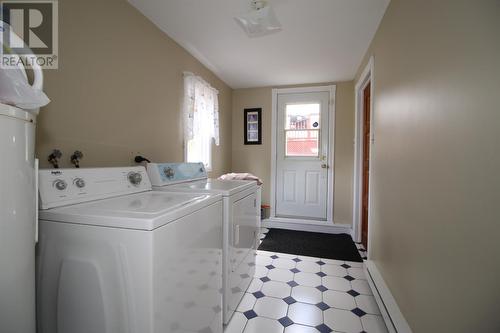 142 Paradise Road, Paradise, NL - Indoor Photo Showing Laundry Room