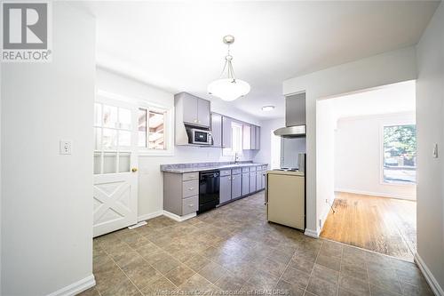 1242 Laurendeau Unit# Upper, Windsor, ON - Indoor Photo Showing Kitchen