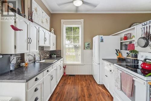 1212 Bruce Road 40, Arran Twp, ON - Indoor Photo Showing Kitchen