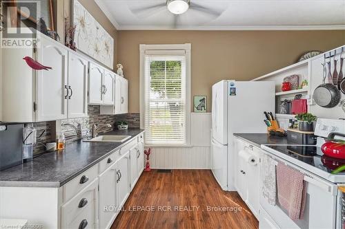 1212 Bruce Road 40, Arran-Elderslie (Arran Elderslie), ON - Indoor Photo Showing Kitchen