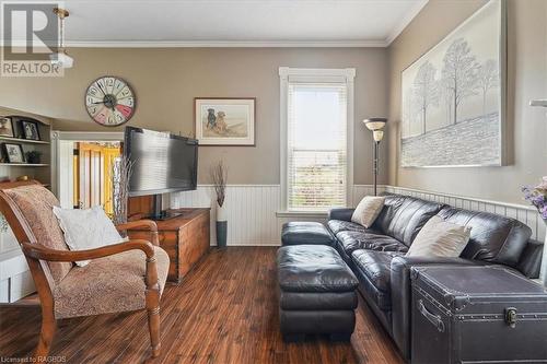 1212 Bruce Road 40, Arran Twp, ON - Indoor Photo Showing Living Room