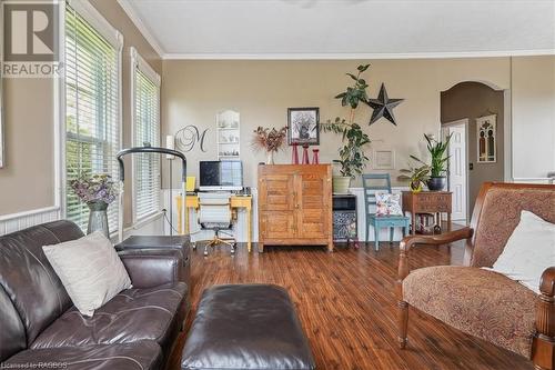 1212 Bruce Road 40, Arran Twp, ON - Indoor Photo Showing Living Room