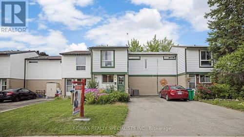 4 Greenfield Square, Brampton (Northgate), ON - Outdoor