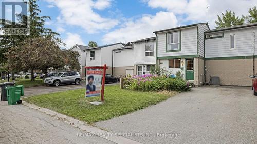 4 Greenfield Square, Brampton (Northgate), ON - Outdoor