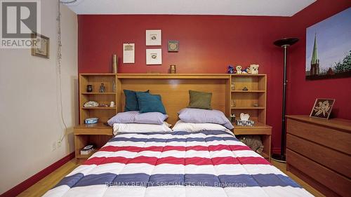 4 Greenfield Square, Brampton (Northgate), ON - Indoor Photo Showing Bedroom