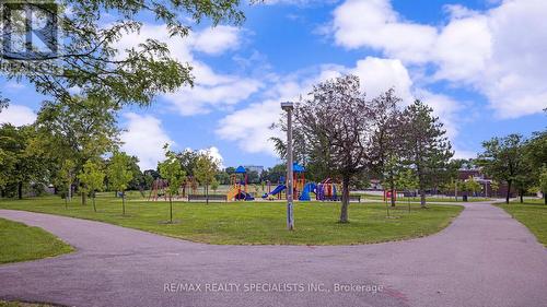 4 Greenfield Square, Brampton (Northgate), ON - Outdoor With View