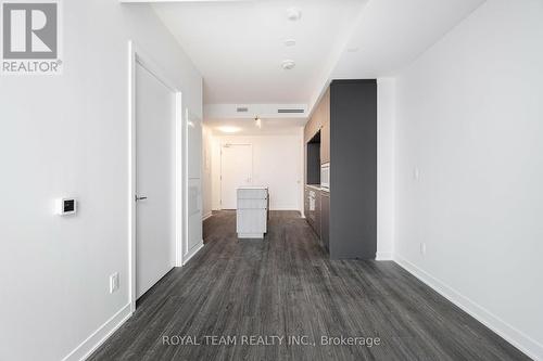 1107 - 185 Alberta Avenue, Toronto (Oakwood Village), ON - Indoor Photo Showing Other Room