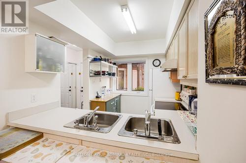 67 - 735 New Westminster Drive, Vaughan (Brownridge), ON - Indoor Photo Showing Kitchen With Double Sink