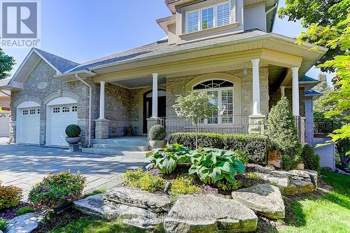 42 Monkman Court, Aurora, ON - Outdoor With Deck Patio Veranda With Facade