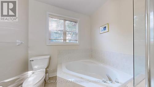 40 Melissa Way, Markham, ON - Indoor Photo Showing Bathroom