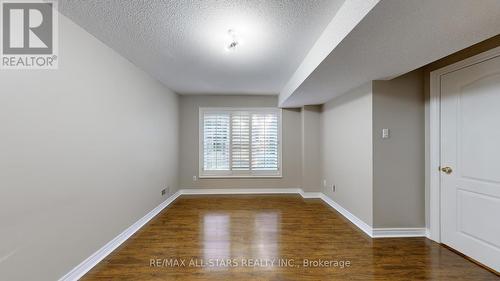 40 Melissa Way, Markham, ON - Indoor Photo Showing Other Room