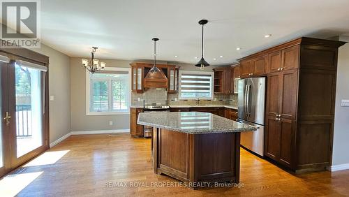 7470 Ninth Line, Markham (Box Grove), ON - Indoor Photo Showing Kitchen With Upgraded Kitchen