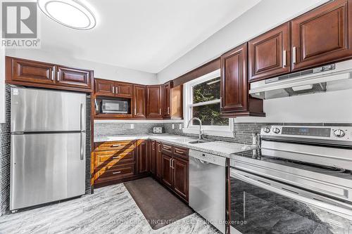 1683 Dunns Line, Severn, ON - Indoor Photo Showing Kitchen With Double Sink