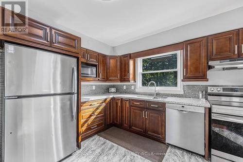 1683 Dunns Line, Severn, ON - Indoor Photo Showing Kitchen