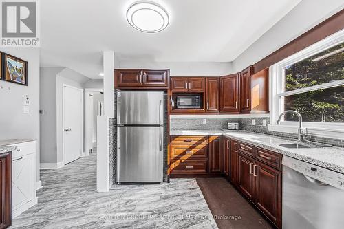 1683 Dunns Line, Severn, ON - Indoor Photo Showing Kitchen