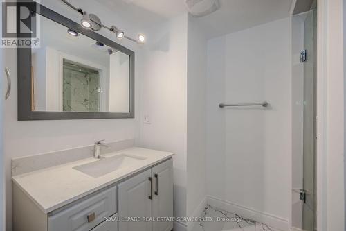 B - 575 Third Line, Oakville, ON - Indoor Photo Showing Bathroom