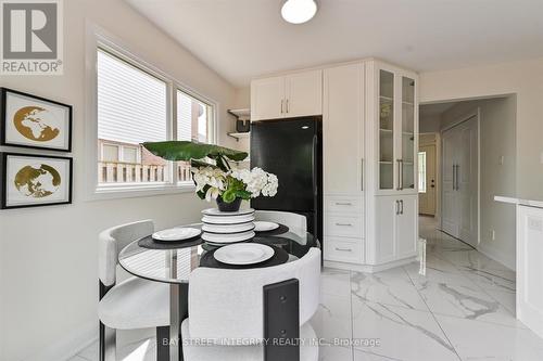 7316 Corrine Crescent, Mississauga (Meadowvale), ON - Indoor Photo Showing Dining Room