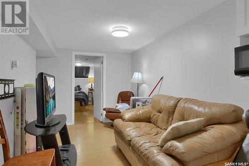 2136 Wallace Street, Regina, SK - Indoor Photo Showing Living Room