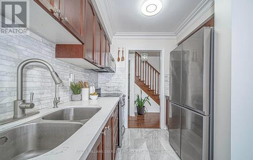 40 Summerside Avenue, Whitby (Taunton North), ON - Indoor Photo Showing Kitchen With Double Sink With Upgraded Kitchen