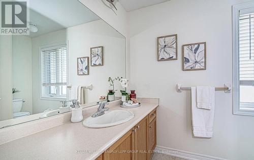 40 Summerside Avenue, Whitby (Taunton North), ON - Indoor Photo Showing Bathroom