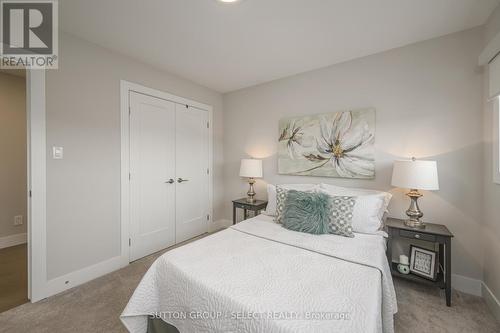 132 Crestview Drive, Middlesex Centre (Kilworth), ON - Indoor Photo Showing Bedroom