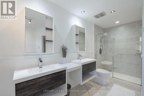 7 - 152 Albert Street, London, ON - Indoor Photo Showing Bathroom