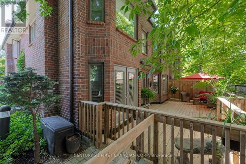 7 - 152 Albert Street, London, ON - Outdoor