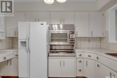 1714 Uhrich Avenue, Regina, SK - Indoor Photo Showing Kitchen