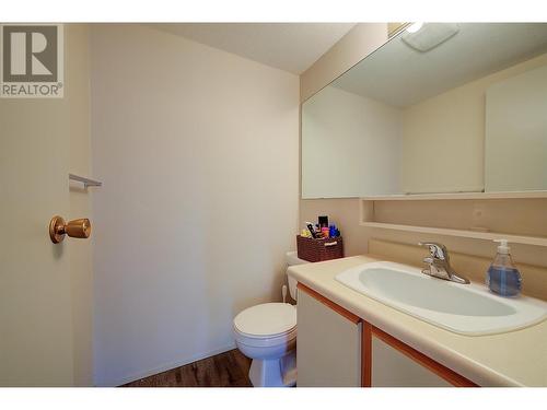 3160 De Montreuil Court Unit# 203, Kelowna, BC - Indoor Photo Showing Bathroom