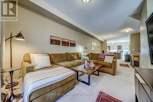 24 - 1250 St. Martins Drive, Pickering, ON - Indoor Photo Showing Living Room