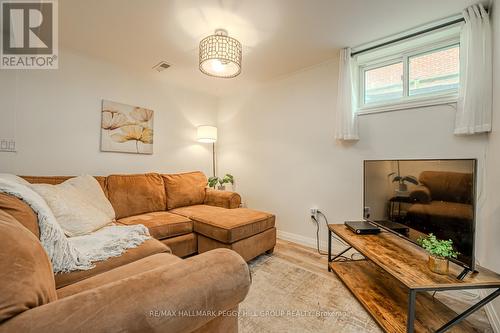 26A Lount Street, Barrie, ON - Indoor Photo Showing Living Room