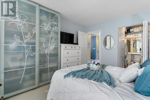 310 - 1276 Maple Crossing Boulevard, Burlington, ON - Indoor Photo Showing Bedroom