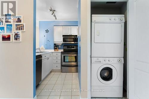 310 - 1276 Maple Crossing Boulevard, Burlington, ON - Indoor Photo Showing Laundry Room