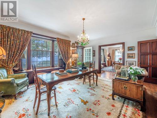 2639 Lake Shore Boulevard W, Toronto (Mimico), ON - Indoor Photo Showing Living Room