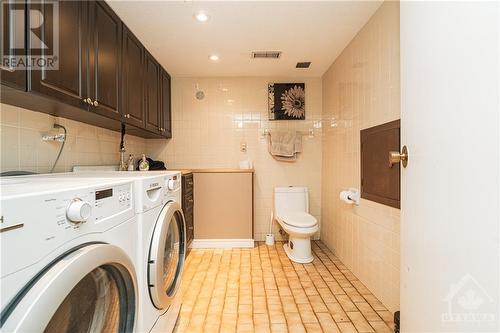 678 Melbourne Avenue, Ottawa, ON - Indoor Photo Showing Laundry Room