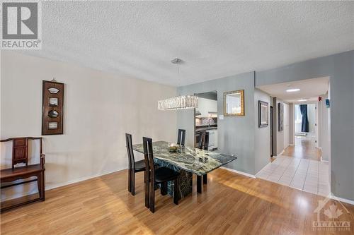 18 Nepean Street Unit#1003, Ottawa, ON - Indoor Photo Showing Dining Room