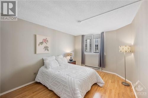 18 Nepean Street Unit#1003, Ottawa, ON - Indoor Photo Showing Bedroom