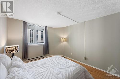 18 Nepean Street Unit#1003, Ottawa, ON - Indoor Photo Showing Bedroom