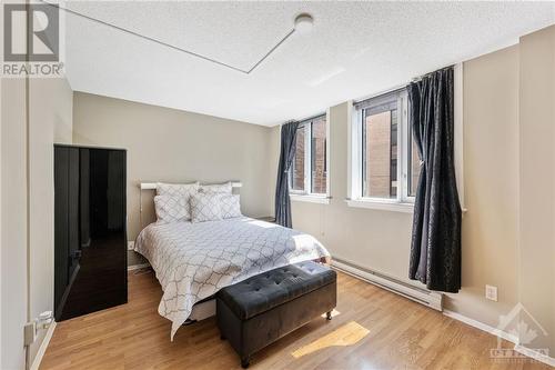 18 Nepean Street Unit#1003, Ottawa, ON - Indoor Photo Showing Bedroom