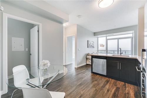 2087 Fairview Street|Unit #1808, Burlington, ON - Indoor