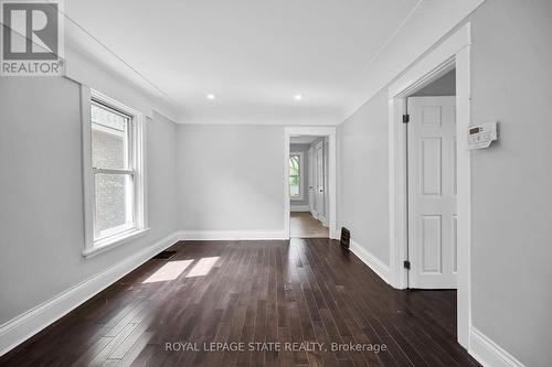 30 Poplar Avenue, Hamilton (Eastmount), ON - Indoor Photo Showing Other Room